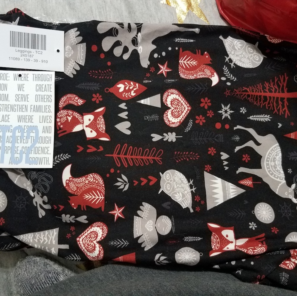 TC2 Merry & Bright LuLaRoe xmas leggings